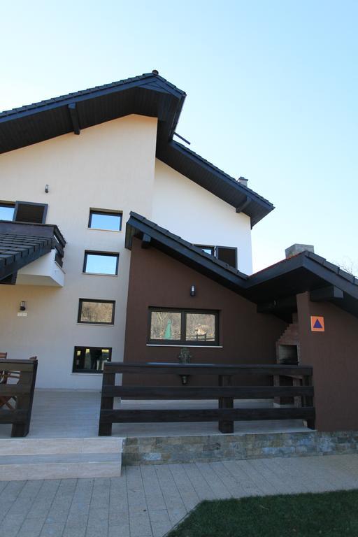 Pensiunea Livada Bunicului Stanesti  Exteriér fotografie